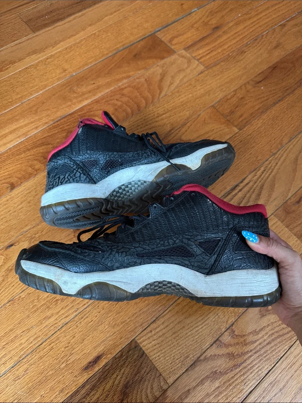 Air Jordan 11 Retro Low IE 'Black Charcoal Red' 2011